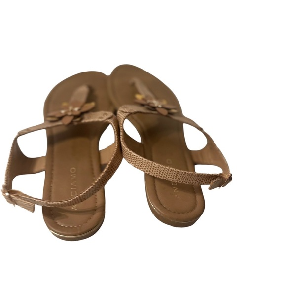 Andiamo Womens Tan T-Strap Floral Embellishment Buckle Closure Size 9.5 - Picture 5 of 7